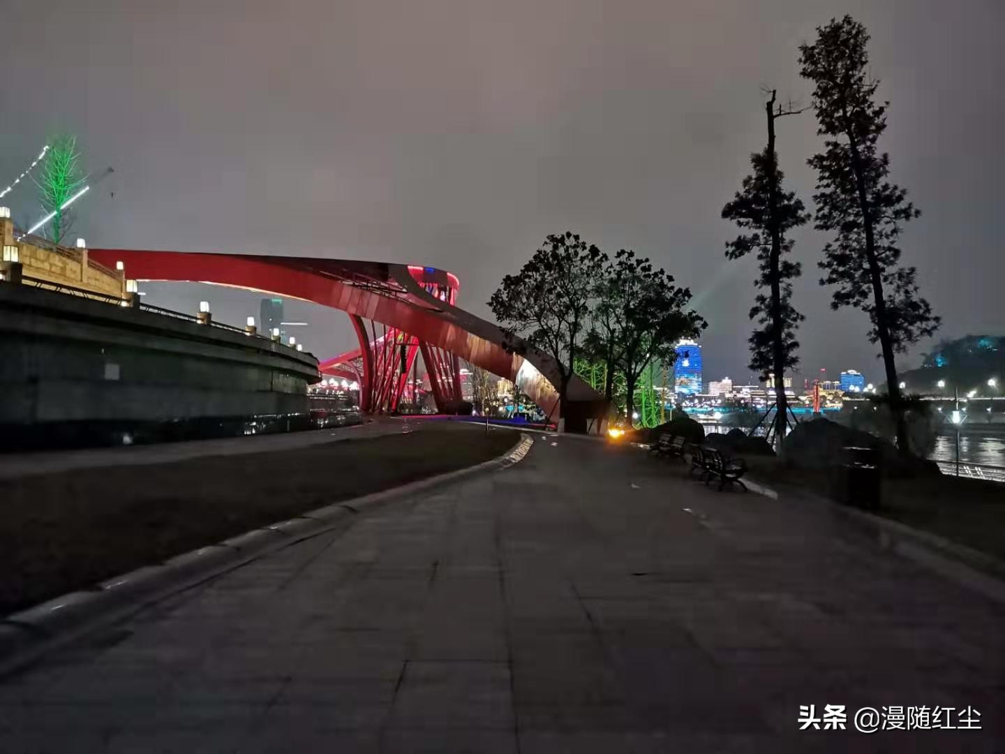 生命是脆弱的感悟句子（惋惜生命短暂脆弱的诗句）