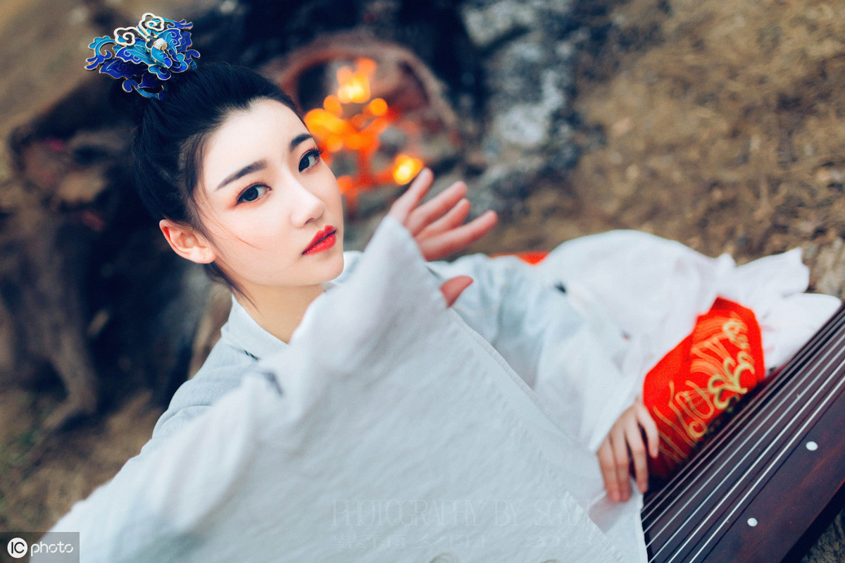 古代形容嘴唇漂亮的句子（赞美嘴巴好看的古风短句）