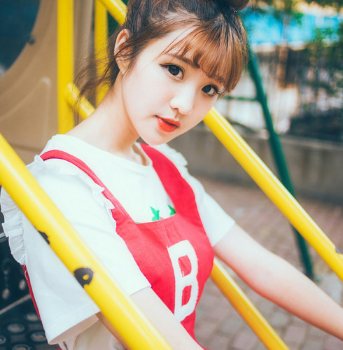 形容女人美的句子有哪些（赞美女人漂亮的短句）