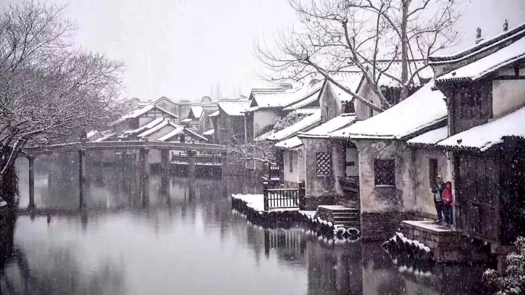 关于描写雪的句子有哪些（赞美雪景的诗句赏析）