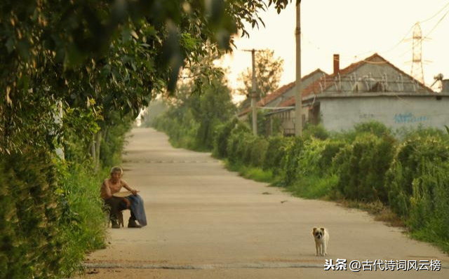 表达游子思念家乡的优美短句（适合发朋友圈想家的句子）