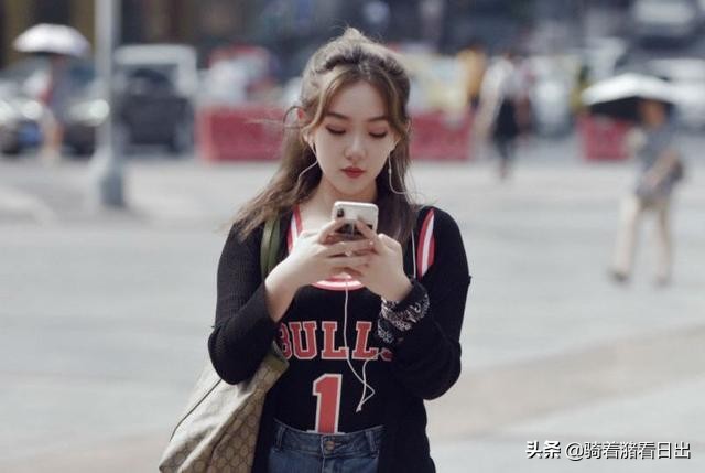 关于日出的句子有哪些（日出日落的经典语录）