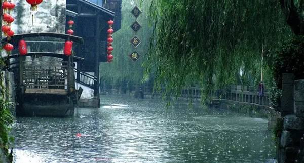 诗雨出自哪首诗（关于描写诗雨的诗句）