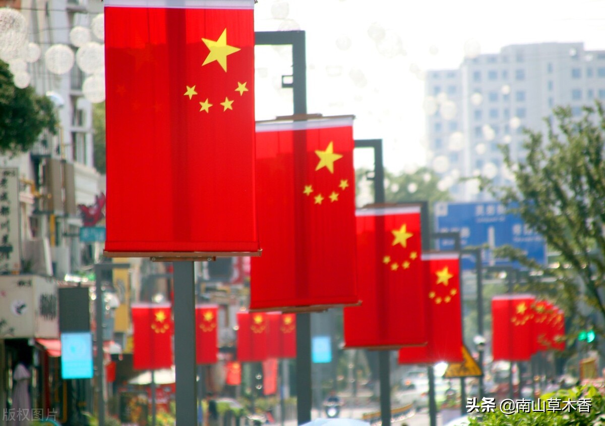 表达对祖国热爱的句子（热爱祖国的经典句子）