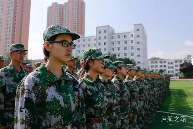 军训的诗句精选（体现军训精神的古诗）