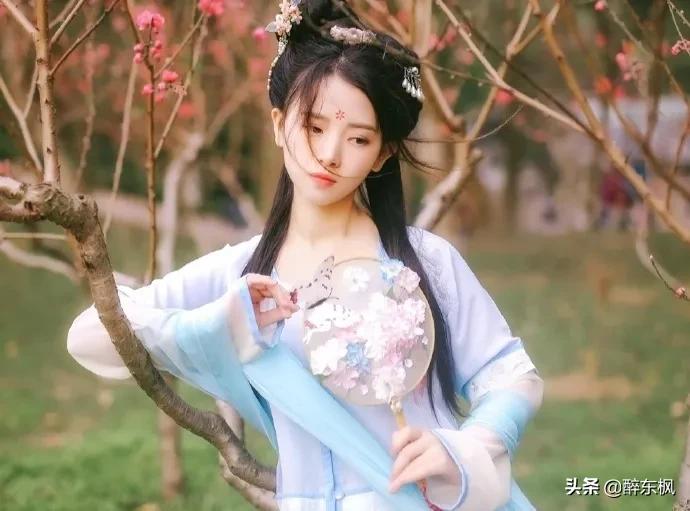 诗经形容女子美好的诗句（值得摘抄的诗经名句）
