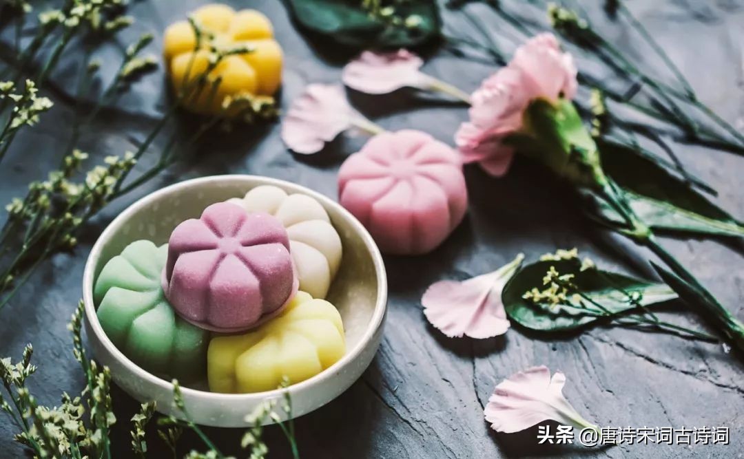 形容美食的句子有哪些(摘抄这70条唯美美食句）