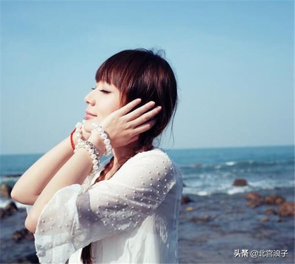 高情商哄女孩子的句子（哄女孩子的话甜言蜜语分享）