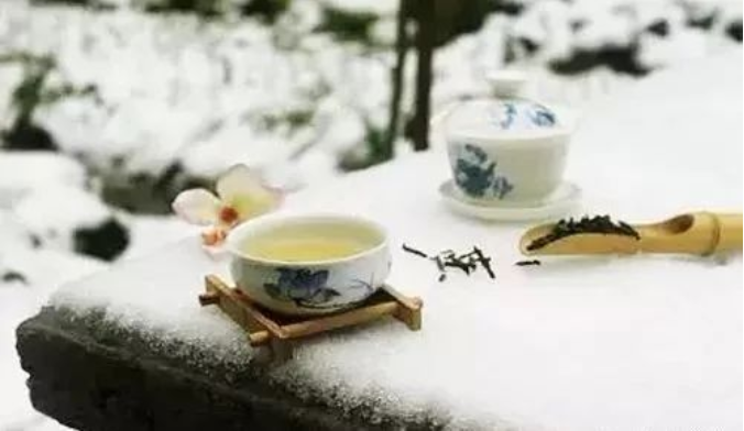 描写冬天的古诗有哪些（关于冬天的诗句古诗）