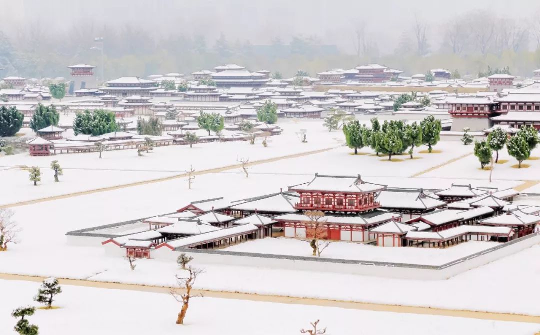 关于描写雪的句子有哪些（赞美雪景的诗句赏析）
