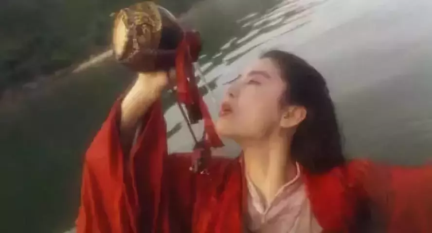 关于酒的唯美句子（发朋友圈酒的句子唯美短句）