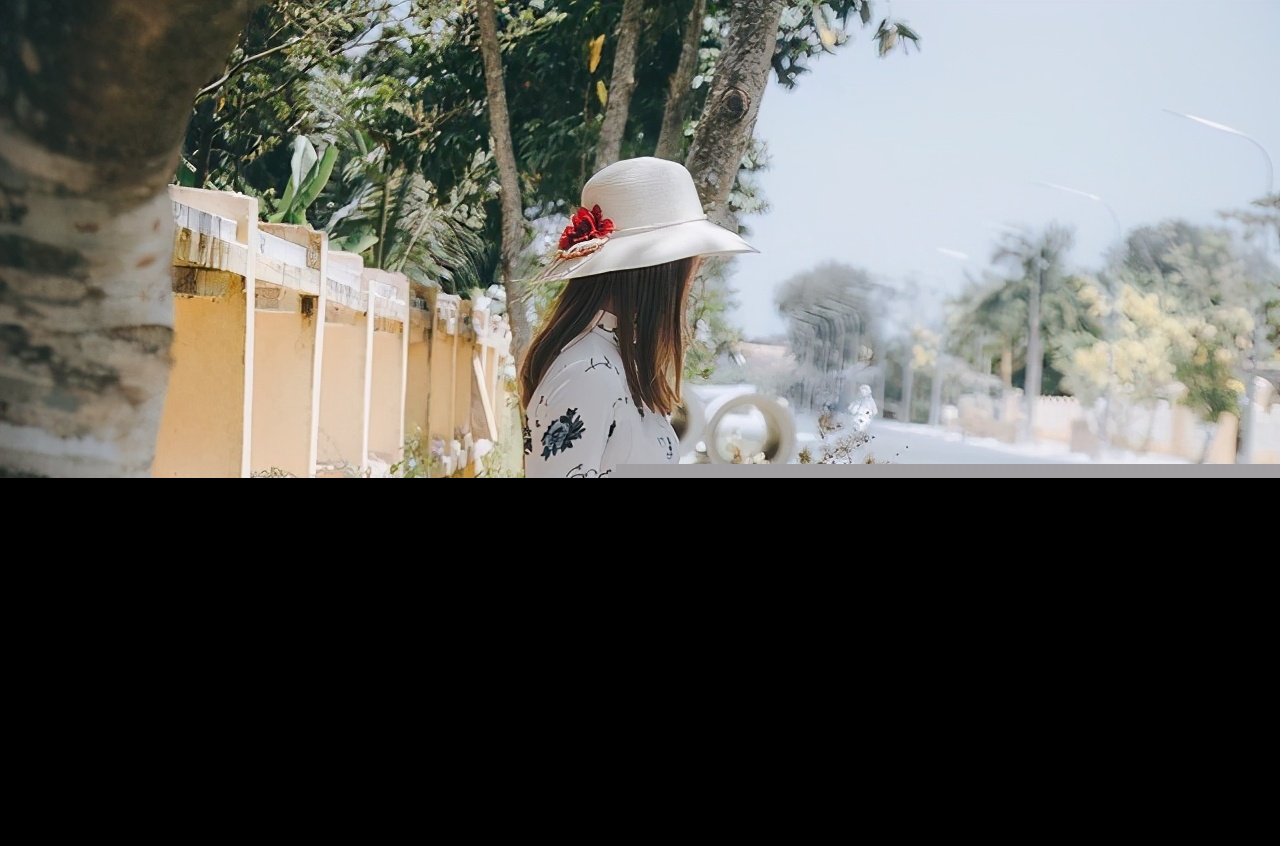 表白情话短句（一段简短而深情的告白）