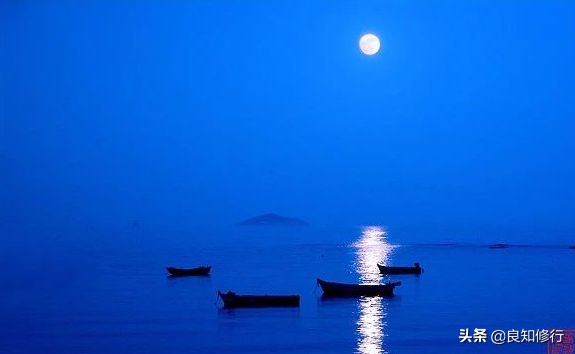 描写秋天景色的诗句（关于秋天风景的诗句子）