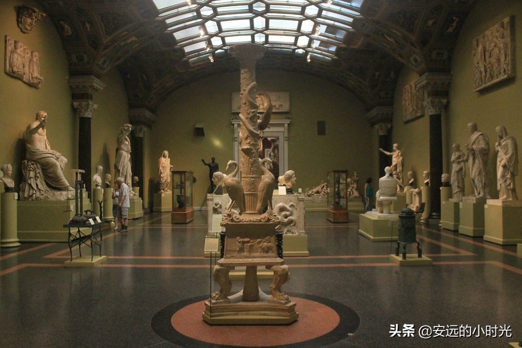 普希金爱情诗句经典（表达爱情的现代诗）