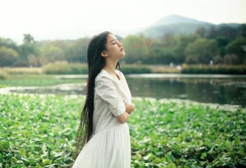 决定放弃一个人的短句有哪些（最适合的22条心情说说）
