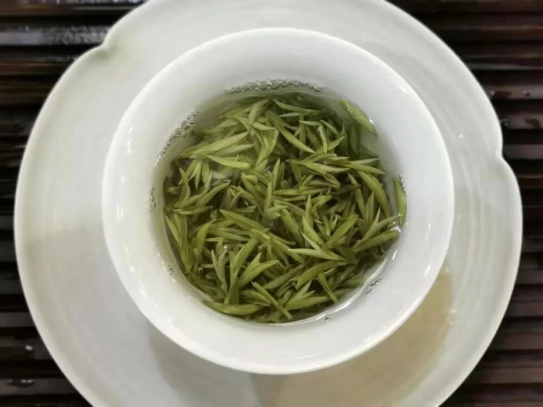 春茶的诗句唯美（三月春茶美好句子）