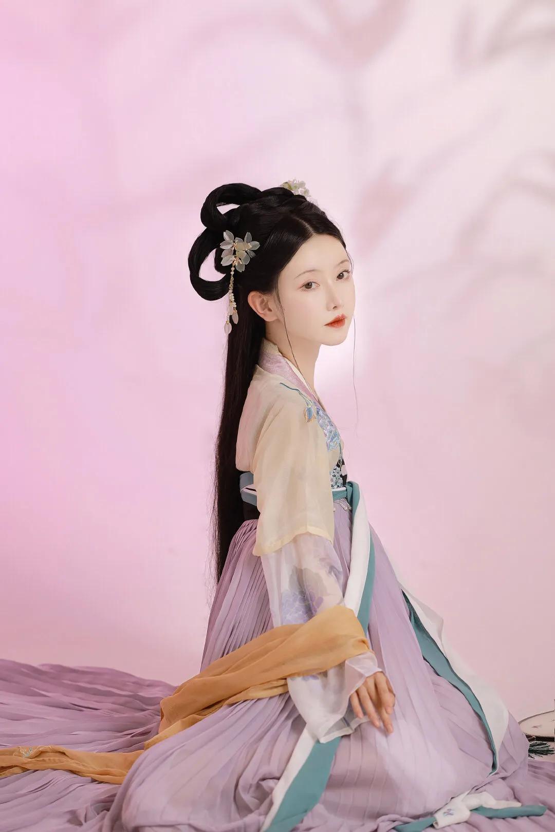 现代情诗大全爱情（最美的现代情诗）