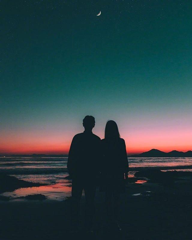 夜晚凄凉悲伤又唯美的句子（最适合晚上发圈的伤感说说）
