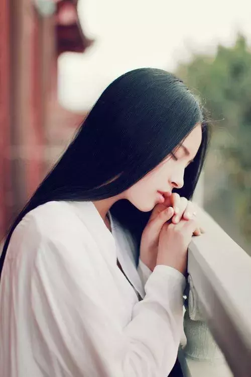 相思的爱情诗句经典（表达相思的小众诗句）