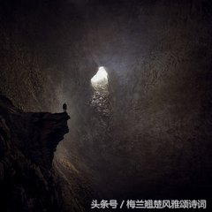 缅怀父亲去世的句子（附思念天堂父亲的经典诗句）