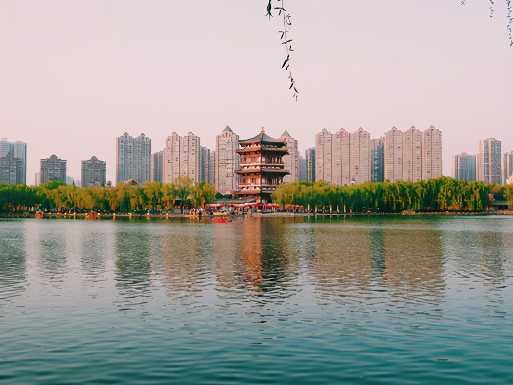 描写春天的散文诗句（最值摘抄的9首春景诗）