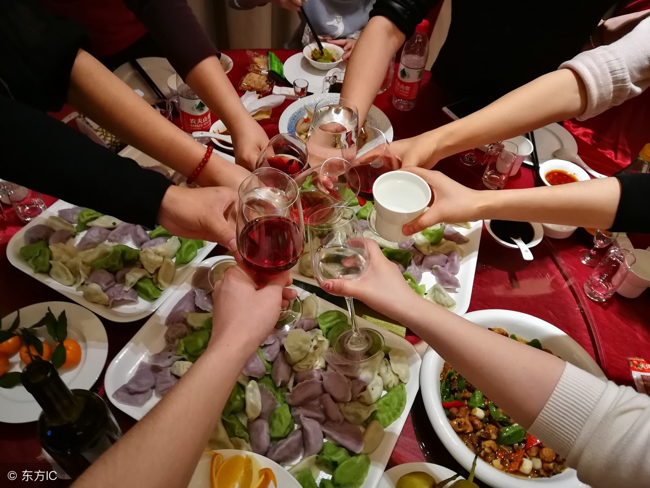 朋友聚会开场白怎么说（学习十种聚会开场白）