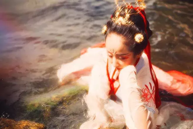 美到窒息的古典诗句（古风唯美句子简短）
