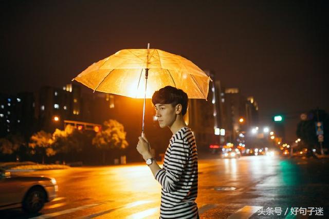 男生感情说说伤感的句子（形容男生伤感的语录说说）