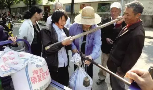 大学生作文800字（大学生作文优秀范文）
