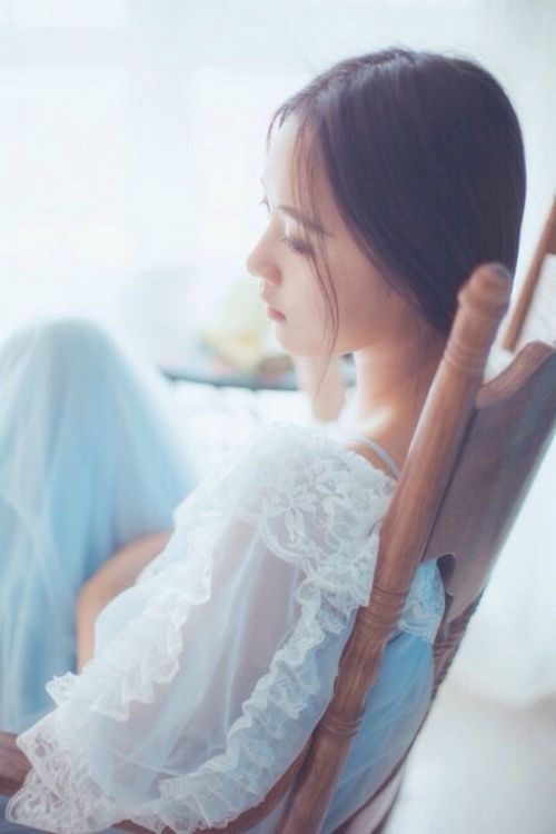 有哲理网络伤感句子图片（人生感悟最精辟的心情说说）