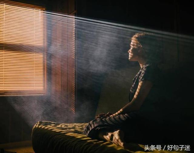 对生活心情低落无奈句子（表达无奈委屈心情短语）