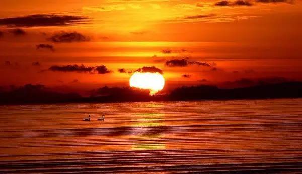 描写夕阳的诗句古诗（日落美景优美诗句 ）