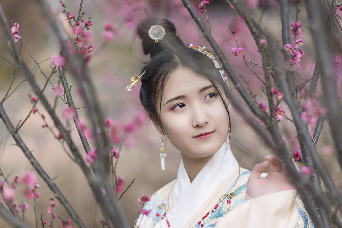 氓的翻译全文翻译注释（诗经氓的意思）