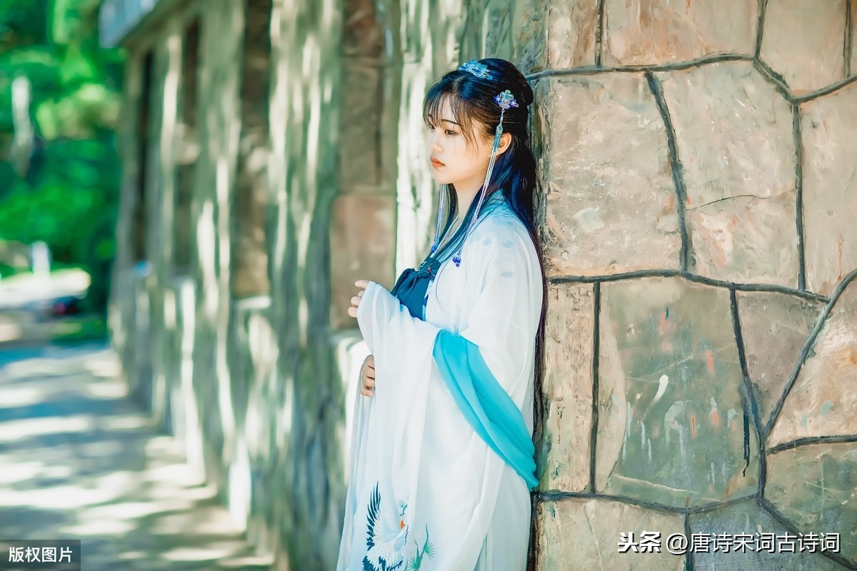 形容夫妻恩爱的成语（形容夫妻恩爱的诗句古诗词）