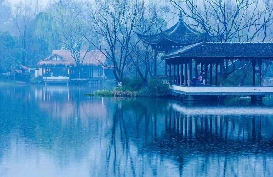 流水落花春去也的含义是什么（流水落花春去也全诗及赏析）