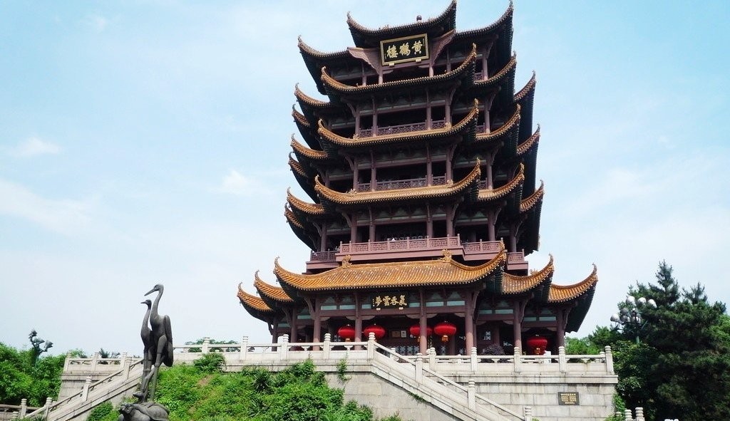 黄鹤楼诗里边的千年佳句（故人西辞黄鹤楼）