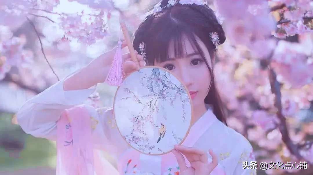 时光荏苒的句子唯美简短（岁月如梭时光飞逝）