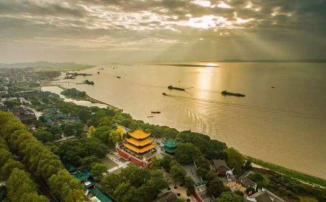 岳阳楼记翻译和原文（岳阳楼记文言文翻译）