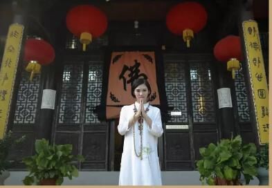 给别人暗示人要懂得知足的句子（关于知足常乐的心情说说）