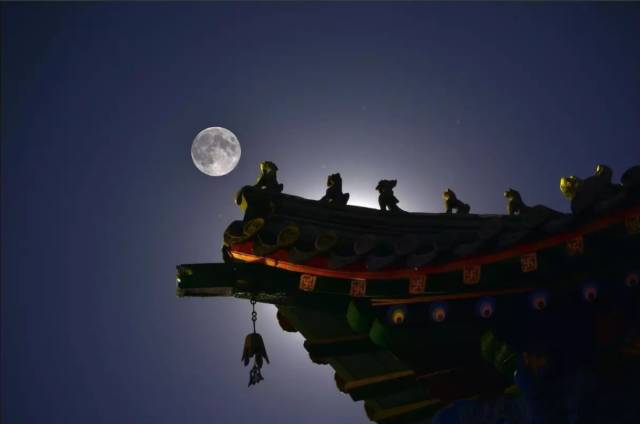 中秋佳节的诗词名句（关于中秋节的精美佳句）
