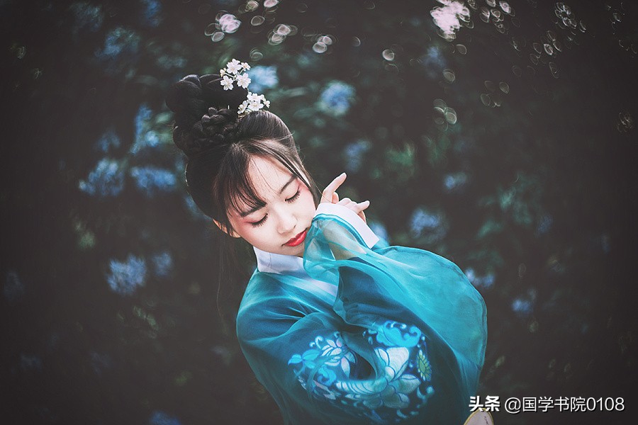 爱情抒情诗句经典（表达爱情诗句经典）