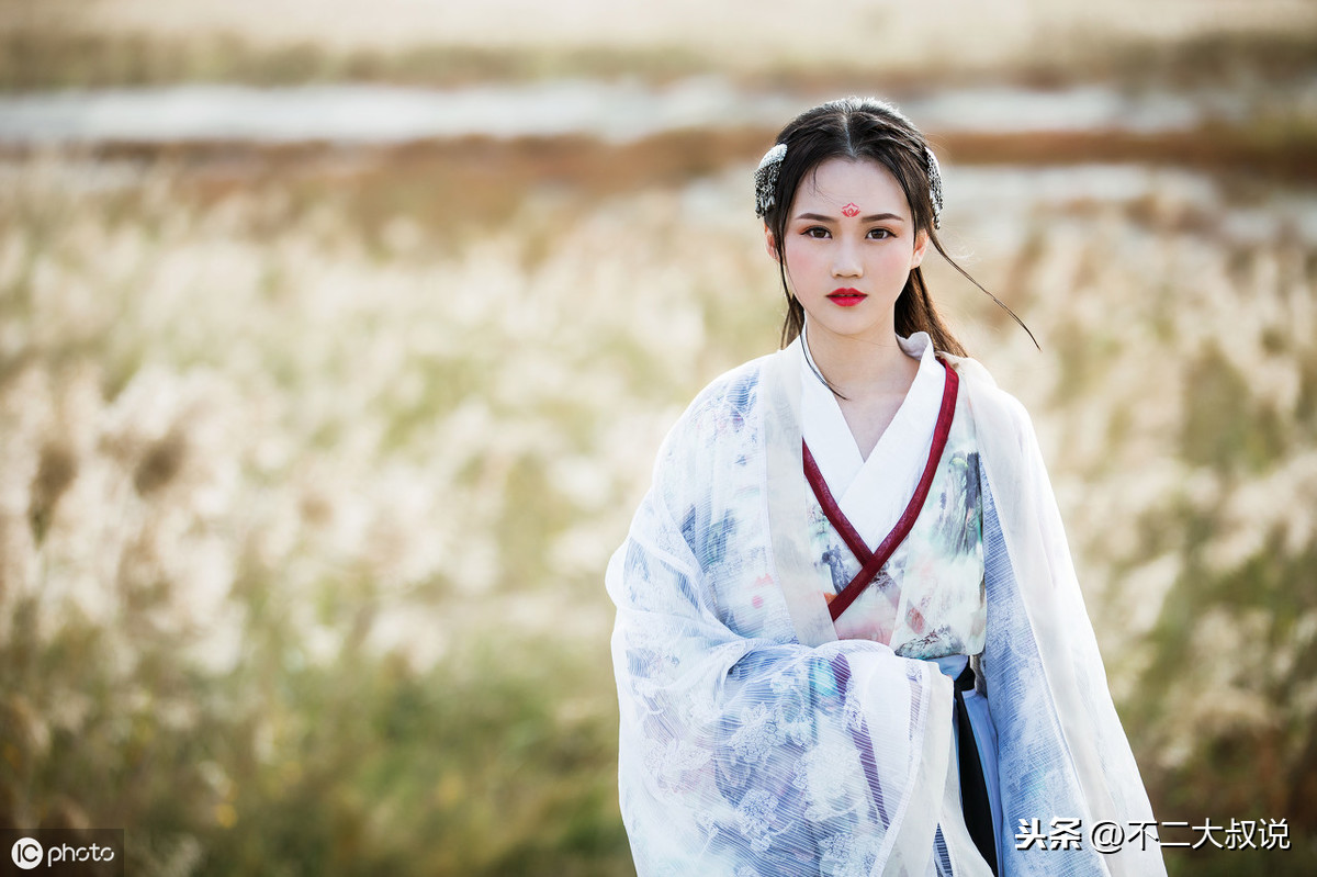 古言小说里最虐心的句子（最值摘抄的60条虐心美句）