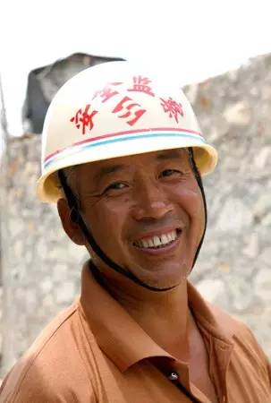 坚守岗位的优美句子（对节日坚守岗位的赞美）