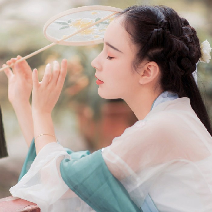 对往事美好回忆的诗句（形容往事不可追忆的句子）