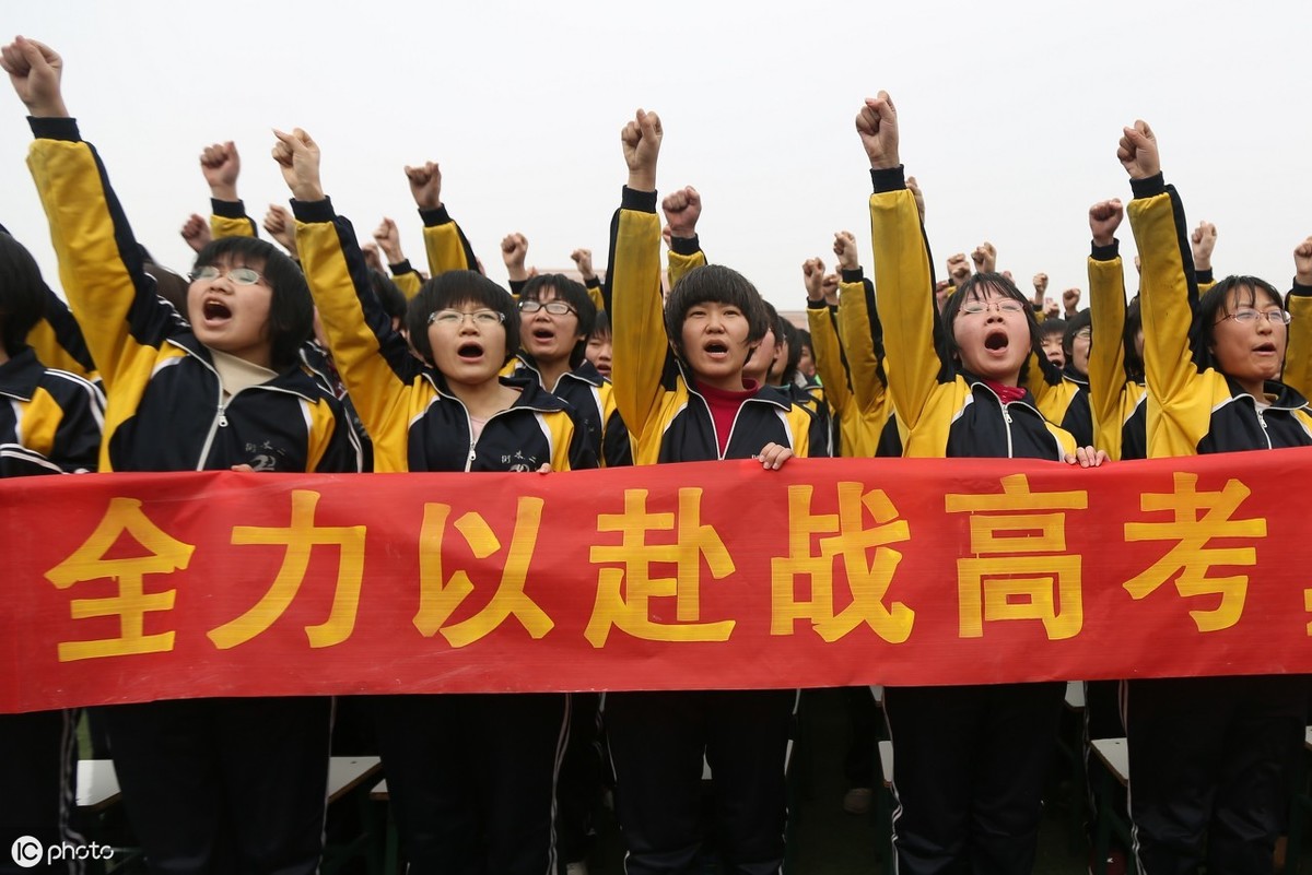 高中名言警句摘抄大全励志（送给高考生的励志名句）