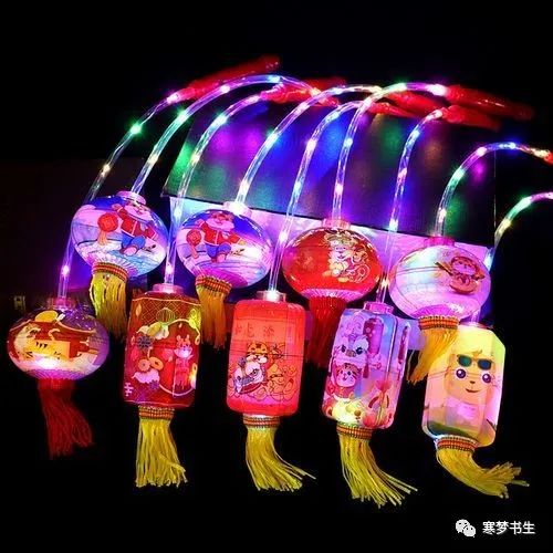 看花灯作文300字（元宵节观灯作文300字）