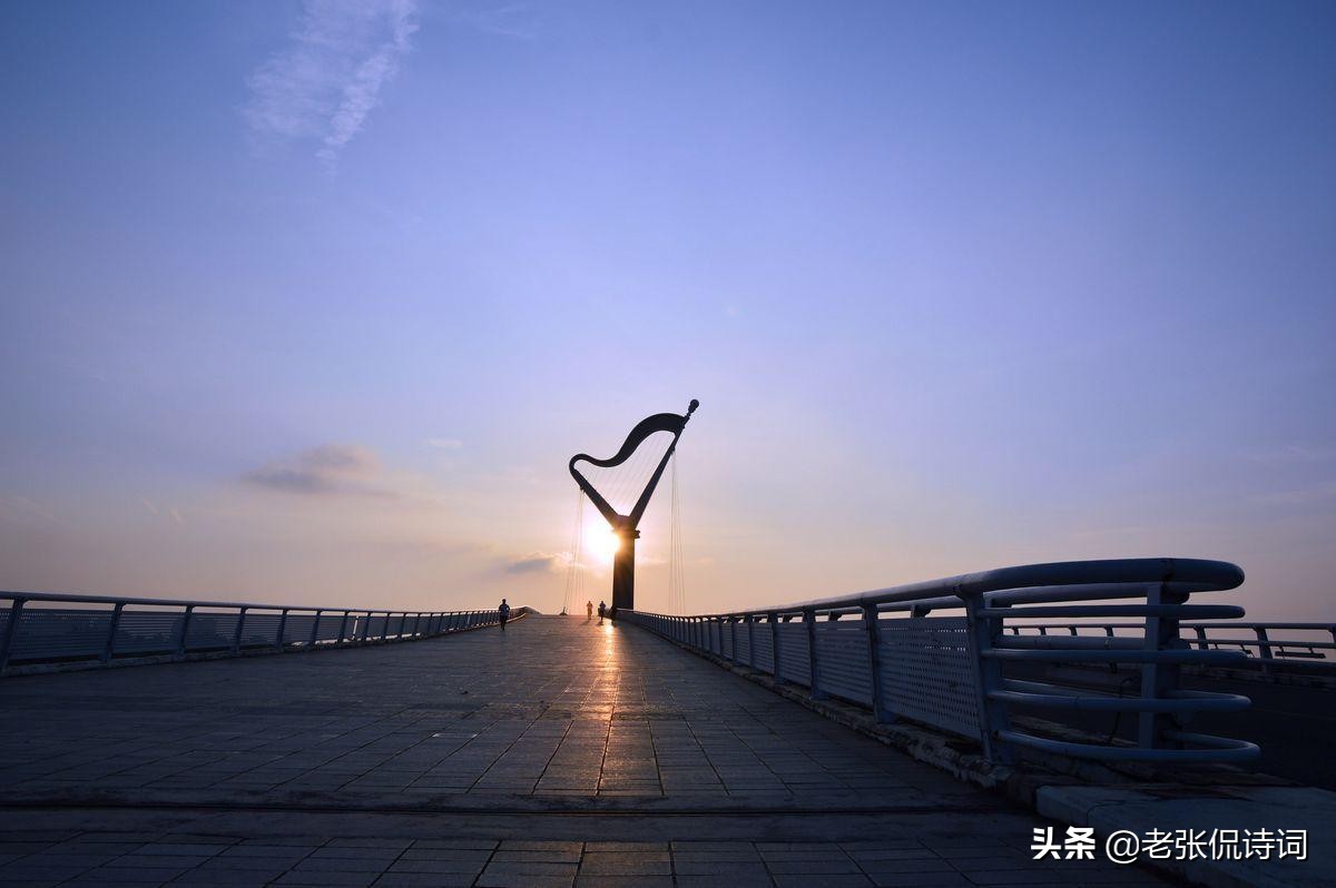 师说第一段主要写什么内容（韩愈师说原文及翻译）