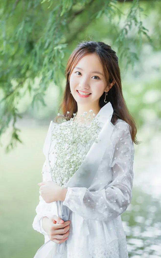 关于青春的诗歌现代诗（青春与梦想的现代诗）