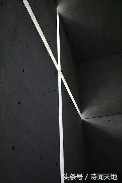 英文关于信仰的唯美句子（8条关于信仰的唯美句子）