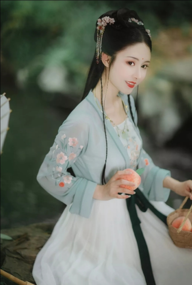 浪淘沙的全部古诗大全（14首浪淘沙古诗词）